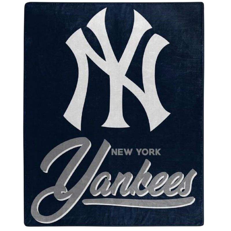 New York Yankees 50 New York Yankees 50" x 60" Signature Plush Raschel Blanket