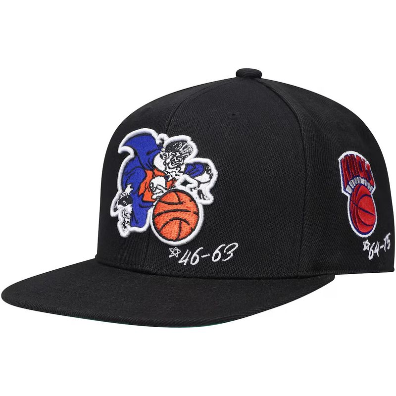 New York Knicks Men’s Mitchell & Ness Black Hardwood Classics Timeline Fitted Hat