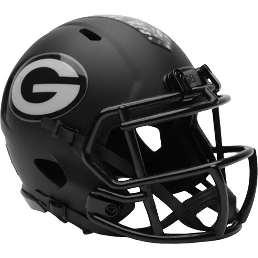 Green Bay Packers Riddell 2026 Salute to Service Speed Mini Helmet Green Bay Packers Riddell 2026 Salute to Service Speed Mini Helmet