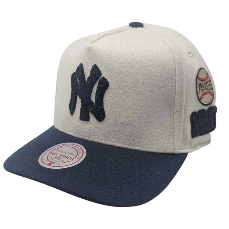 New York Yankees Men's Cream Team Pro Mitchell & Ness Snapback Hat New York Yankees Men's Cream Team Pro Mitchell & Ness Snapback Hat