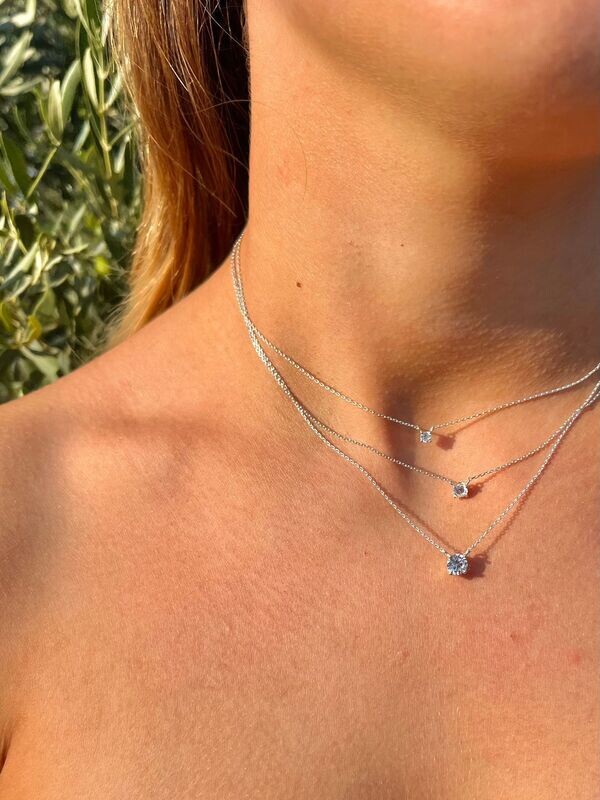 Collier zircon