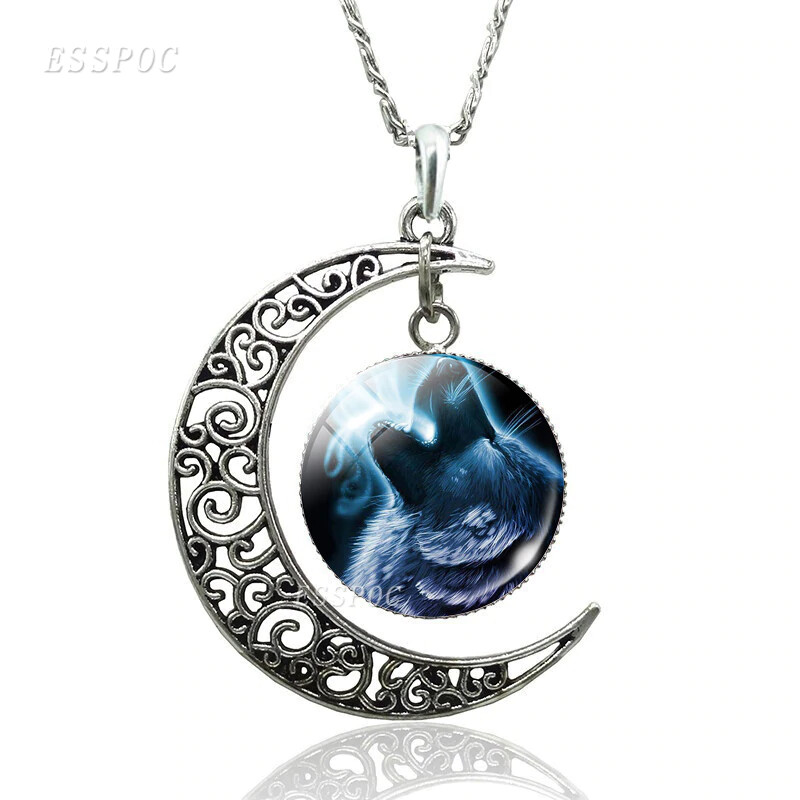 Necklace Cresent Moon & Wolf Necklace Cresent Moon & Wolf