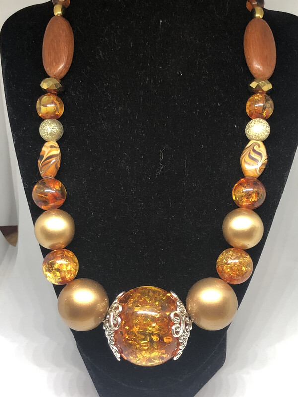 Necklace-Gold handmade beaded necklace