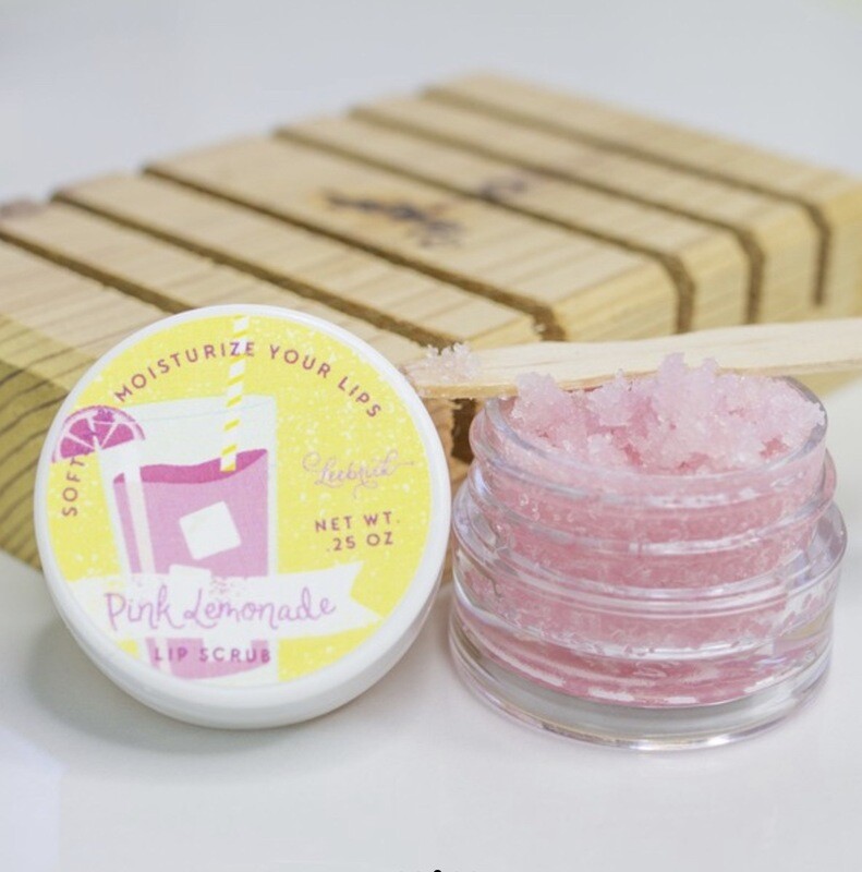 Sugar Scrub For Your Lips To Help With Fine Lines