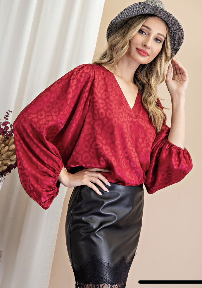 Shirt-wine, Black And Mauve Tufted Dot V-neck Shiny Blouse in Solid Leopard Print-100% polyester