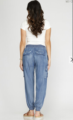 Pants-Blue Denim WASHED CHAMBRAY JOGGER PANTS WITH SIDE POCKETS
100%TENCEL WOVEN PANTS