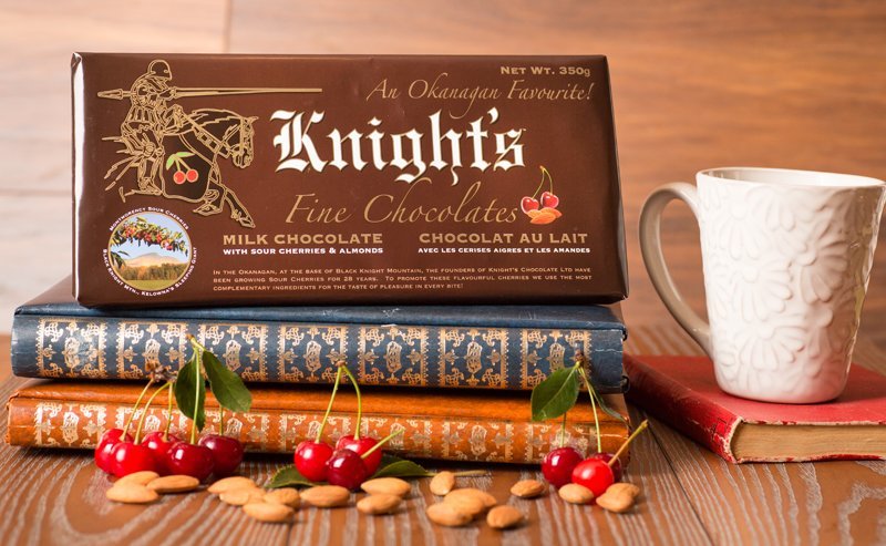 12 Knight's Chocolate 350 g Milk with Cherries & Almonds