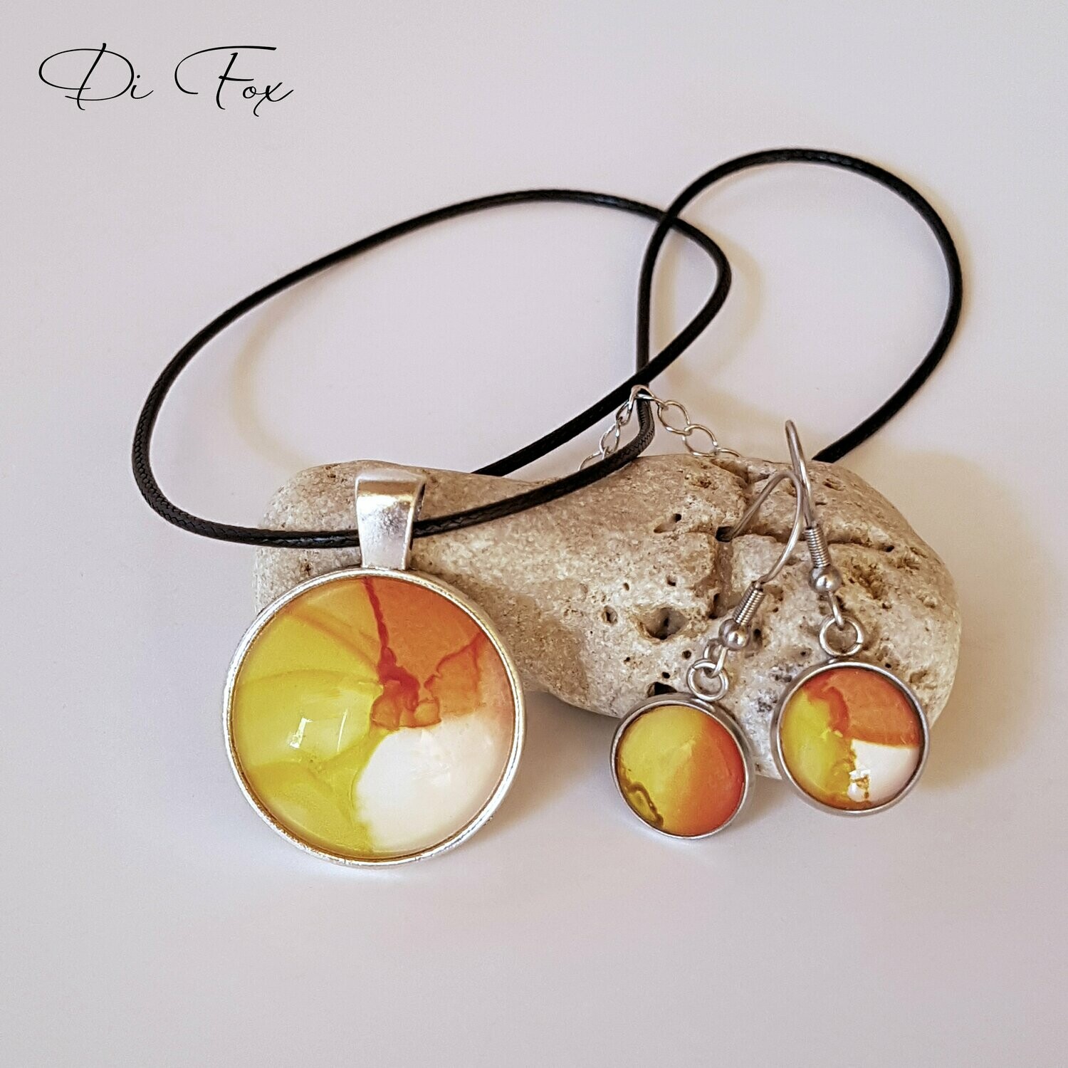 Yellow Orange White pendant necklace and earring set