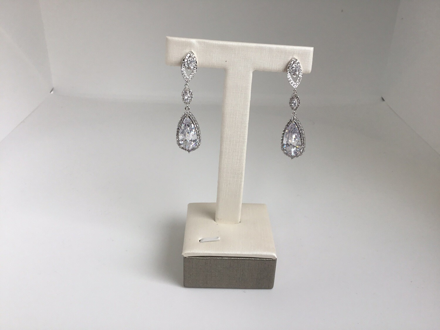 Alma Earring