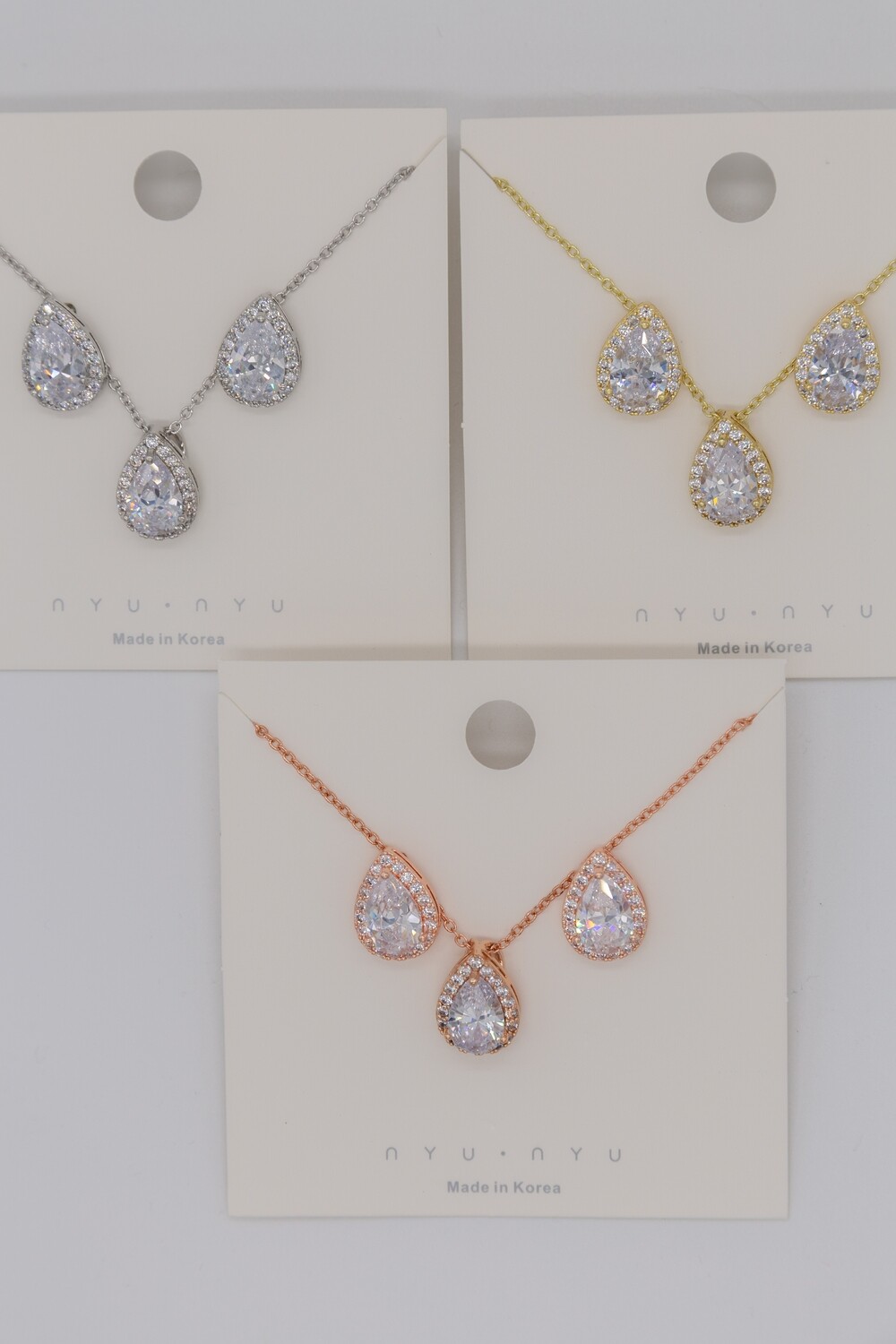 Sinéad Teardrop Necklace and Earring Set