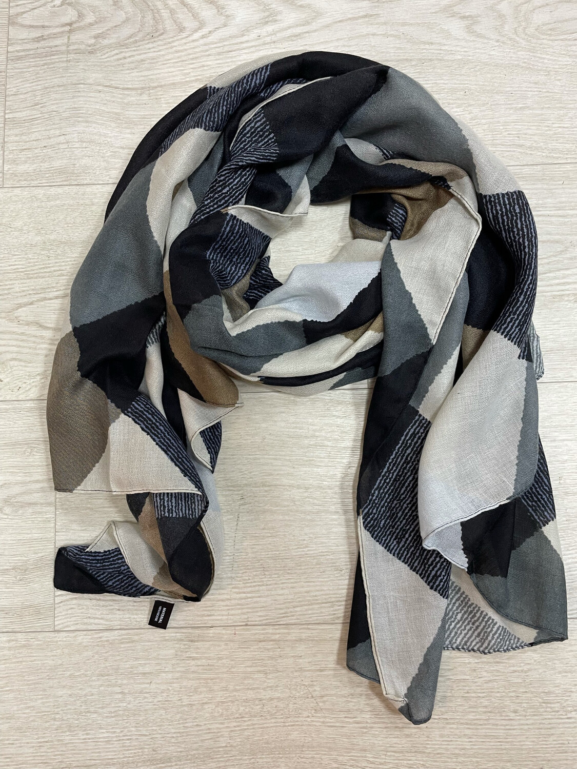 Siya Scarf