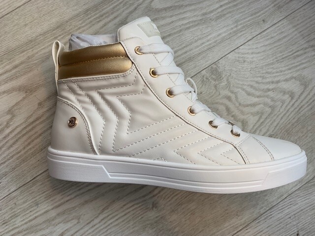 Refresh White Leather High Top Trainer