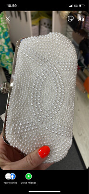 Libra Pearl Clutch