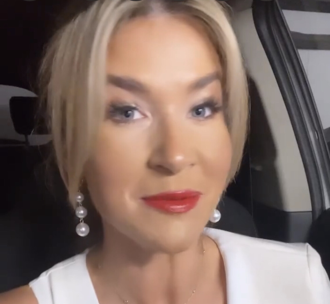 Michelle Pearl Drop Earring