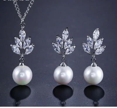 Petra Diamanté And Pearl Necklace And Earring Set