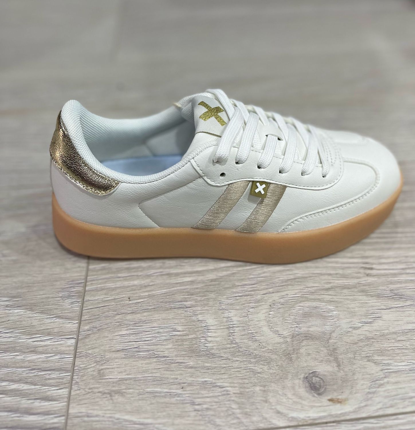 GG Platforms White With Gold XTI