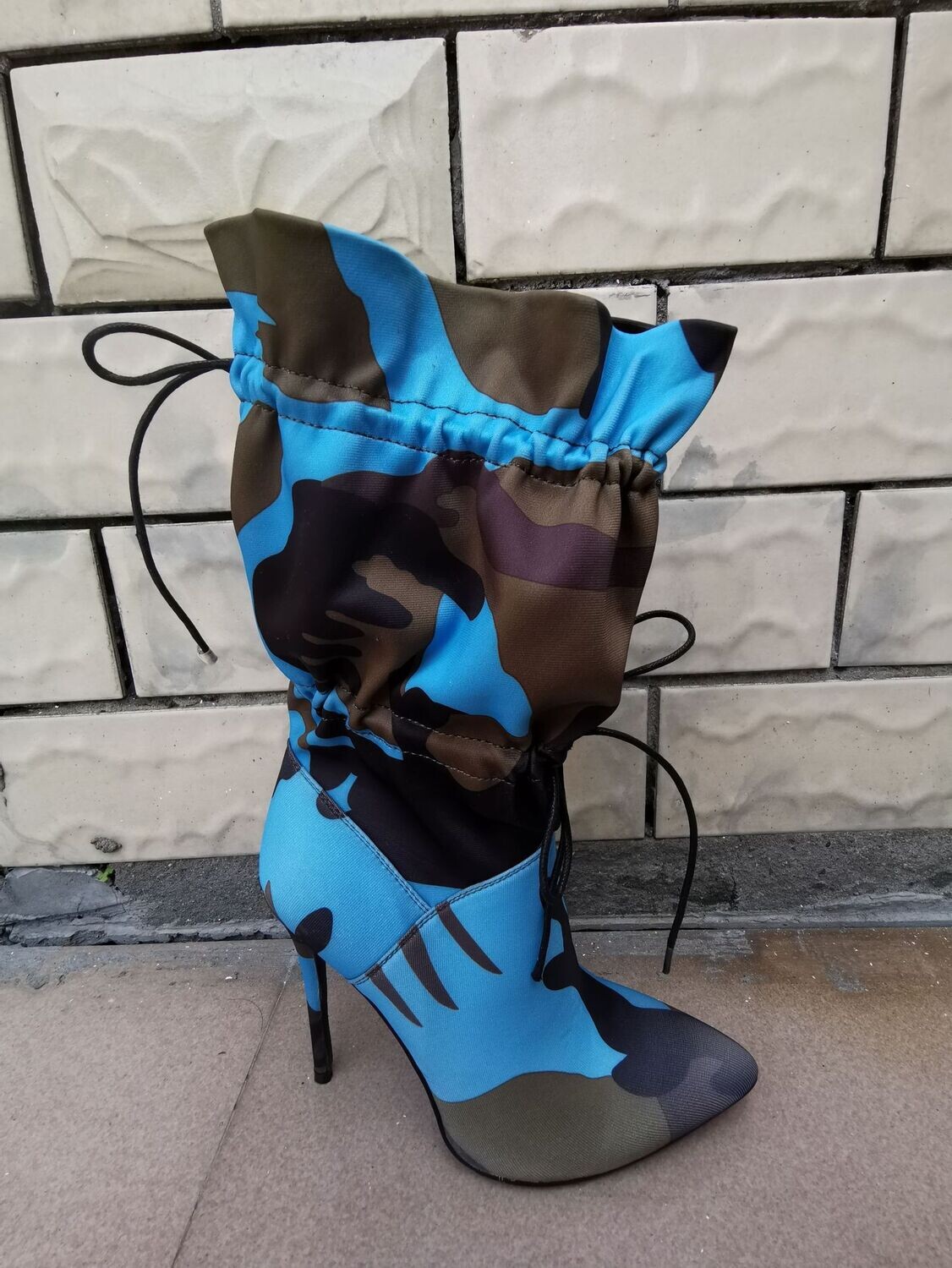 Boots Mid-tube High-heeled Cameo Boots. (Matching jacket Available)