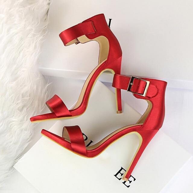 Strappy ankle sandals with belt buckle