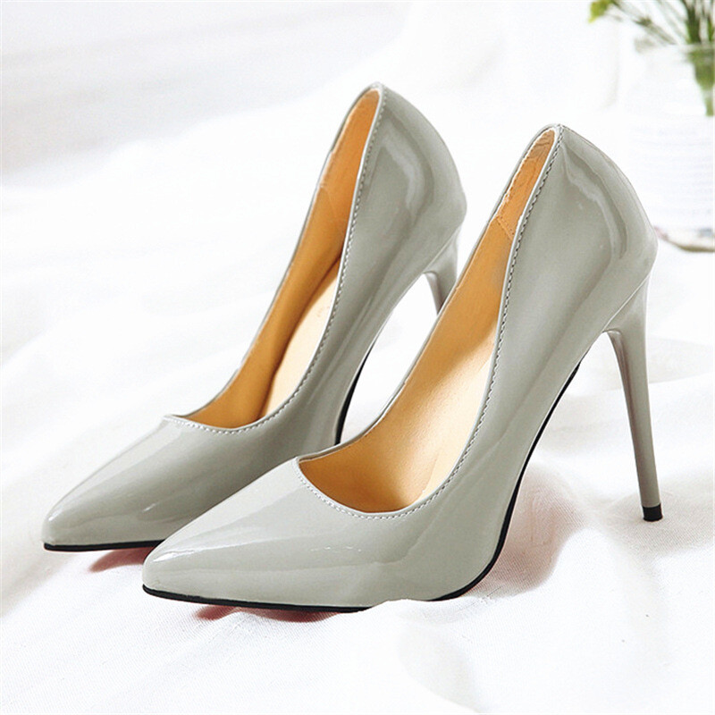 Stiletto pointed high heels