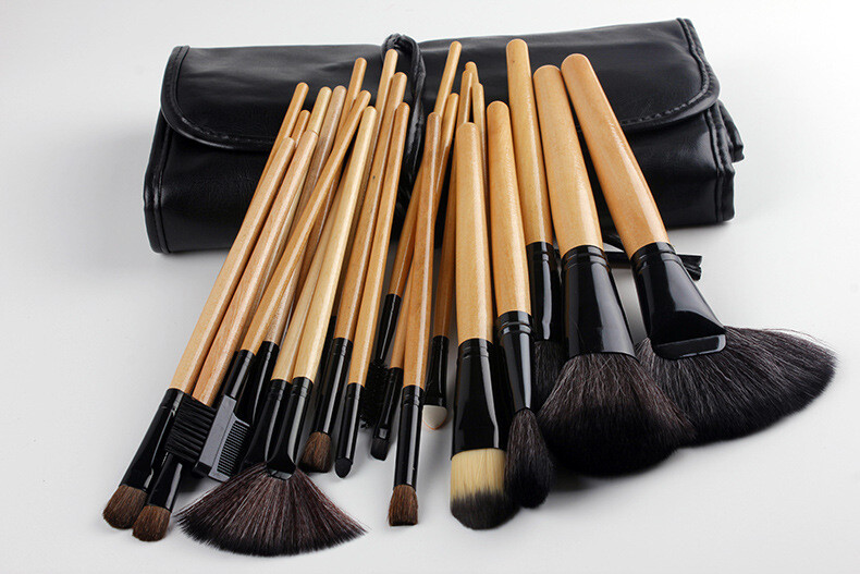 24 Makeup Brushes