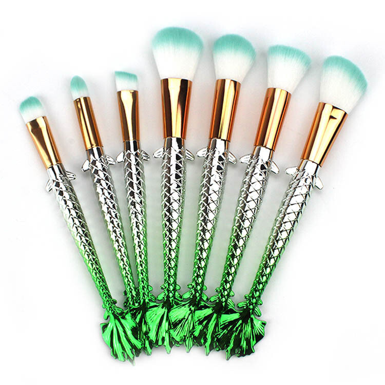 7 Gradient Color Mermaid Fashion Makeup Brushes