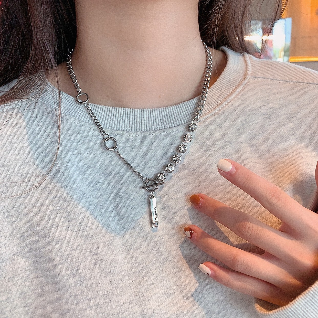 Light Luxury Niche Design Letter D Sweater Chain Female 2022 New Trendy High-end Sense Of Net Red Autumn And Winter Necklace Accessories