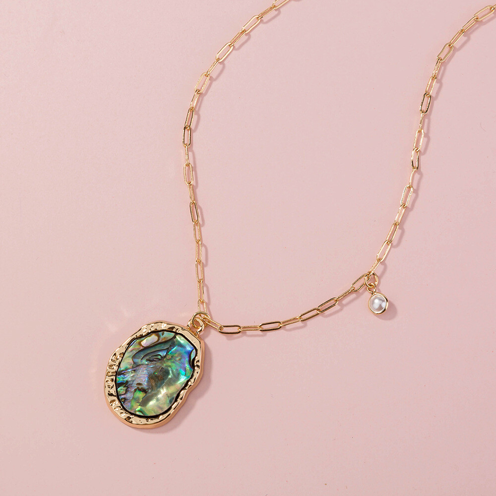 Irregular Metal Pendant Natural Color Abalone Shell Necklace 