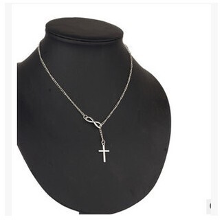 Cross short necklace