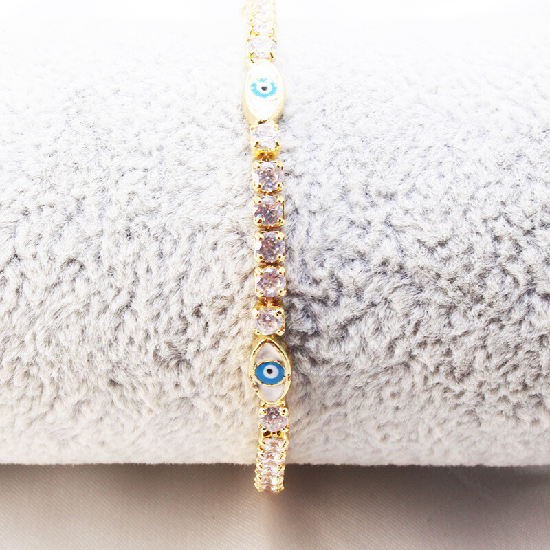 Ladies Devil&#39;s Eye Diamond Bracelet