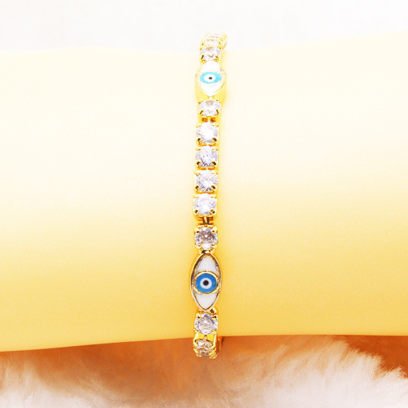Ladies Devil&#39;s Eye Diamond Bracelet