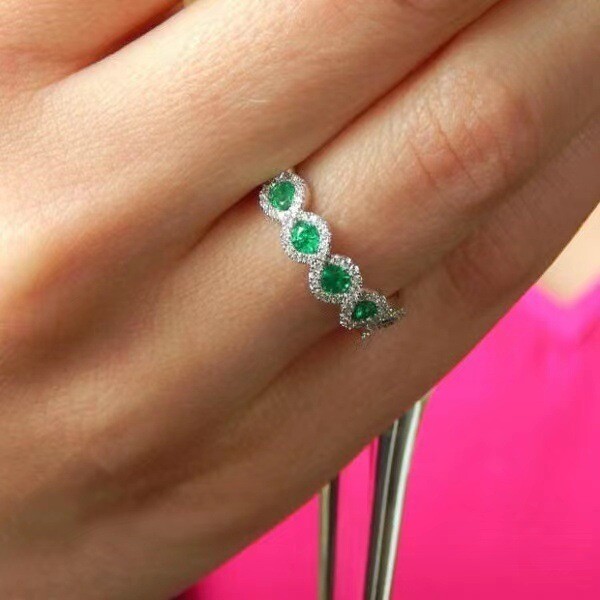 8 Characters Full Diamond Ruby Ring Female European And American Fashion Emerald Zircon Ring