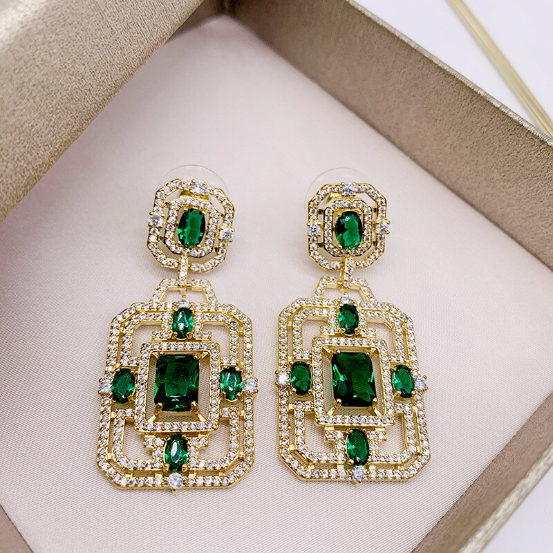 Square Flower Window Earrings Show Thin Face, High-end Earrings, Emerald Full Diamond Zircon Silver Needle Tide