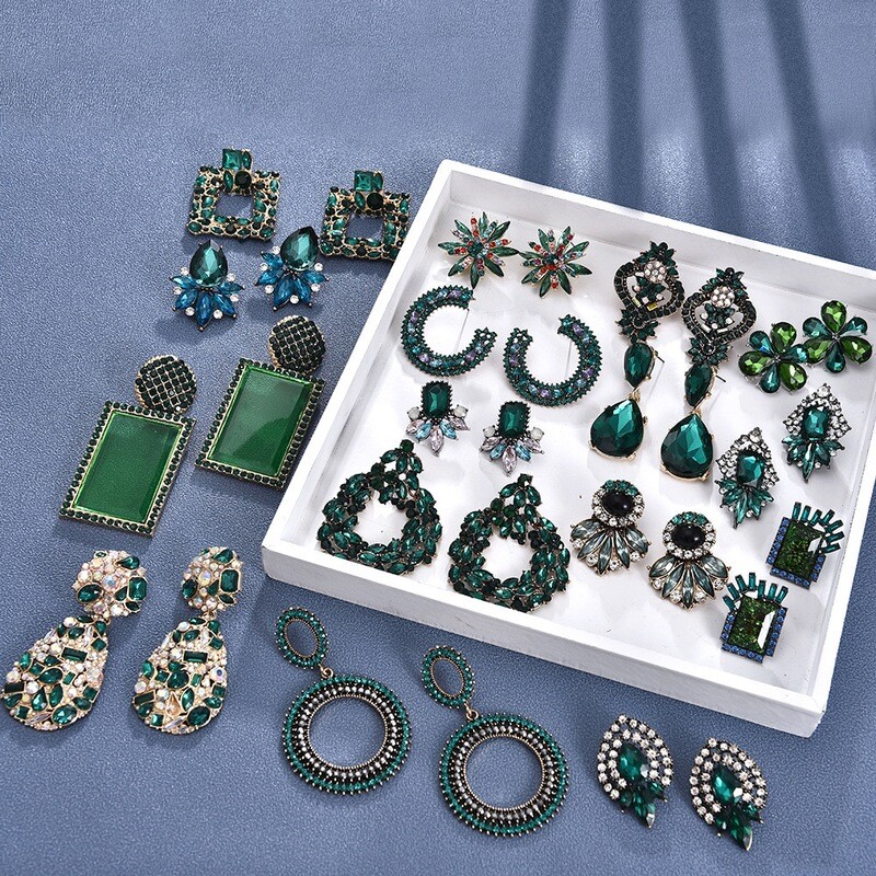 Emerald Green Crystal Diamond Earrings 