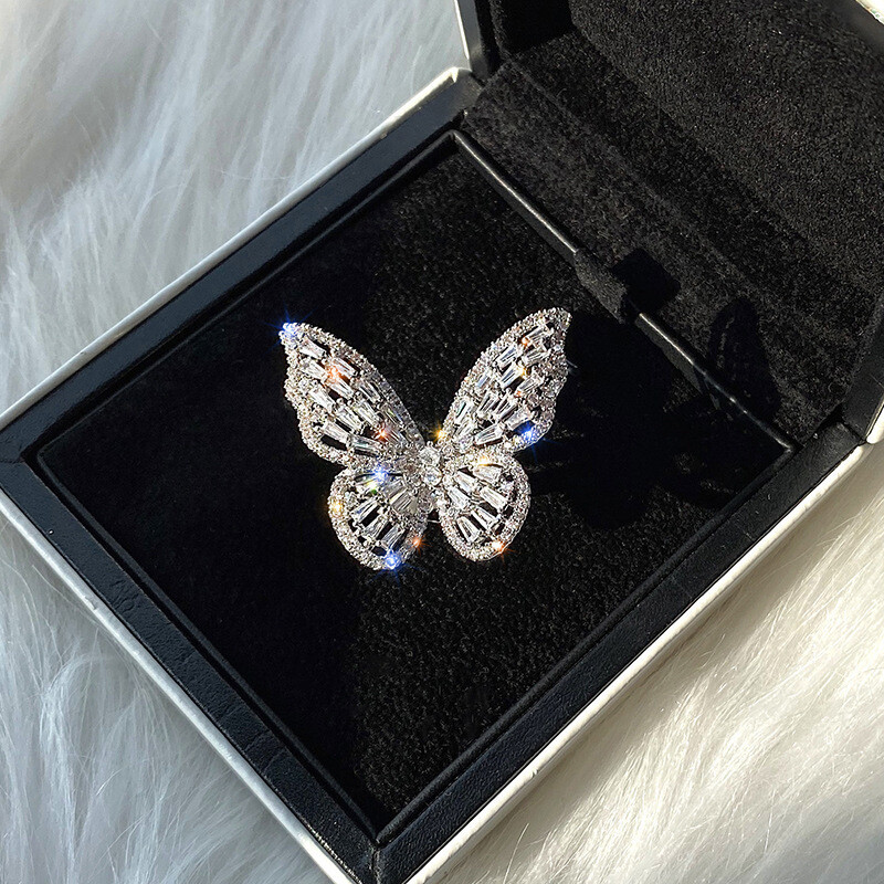 Full Diamond Butterfly Open Ring Hollow Gemstone Exaggerated Ring Fashion Jewelry, Color: Picture color, Size: Adjustable opening