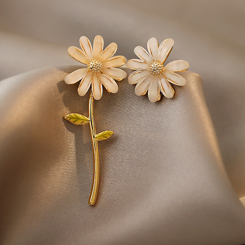 micro diamond flower earrings