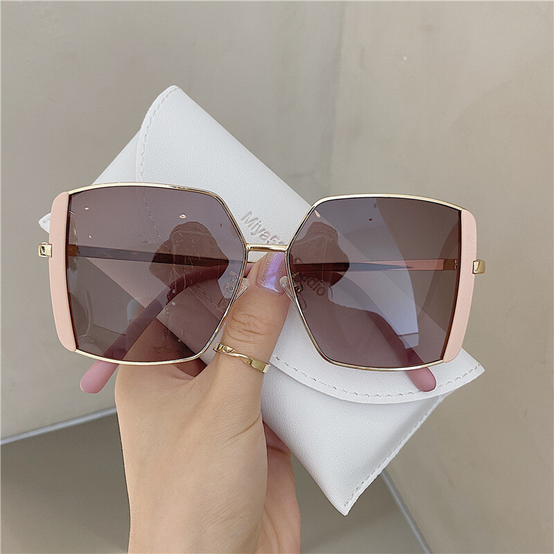 Oversized Frame Black Sunglasses 