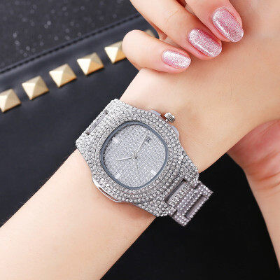 Fashionable Simple Gypsophila Water Diamond British Watch