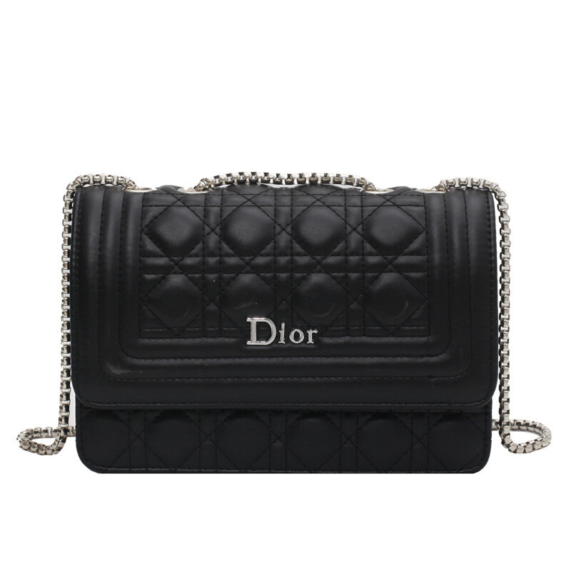 2022 New Shoulder Messenger Bag   Of The Atmosphere Simple Small Square Bag Embroidered Thread Diamond Chain Female Bag