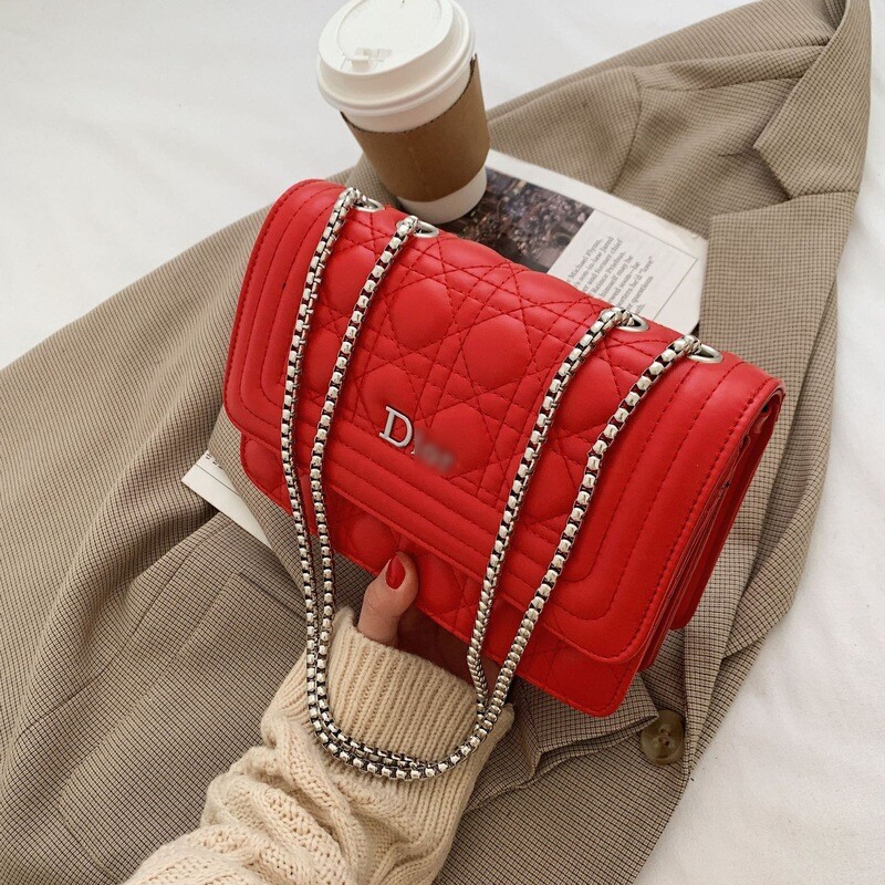 2022 New Shoulder Messenger Bag   Of The Atmosphere Simple Small Square Bag Embroidered Thread Diamond Chain Female Bag