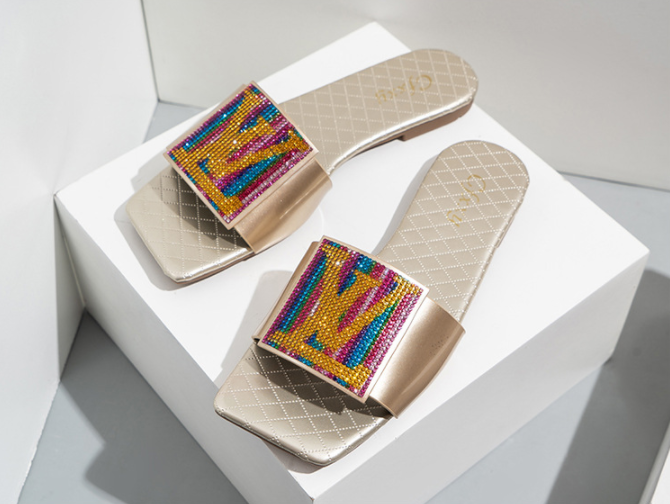 Square Colored Diamond Flat Foot Slippers For Women