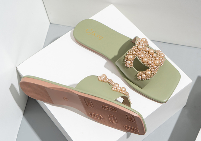 Women&#39;s Slippers One-Line Casual Flat-Bottomed Pure Color Pearl Sets
