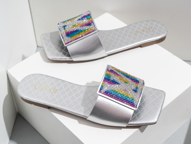 Square Colored Diamond Flat Foot Slippers For Women
