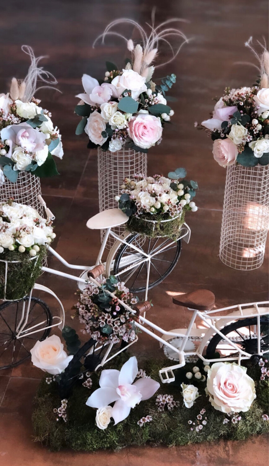 Arrangement Center Table 