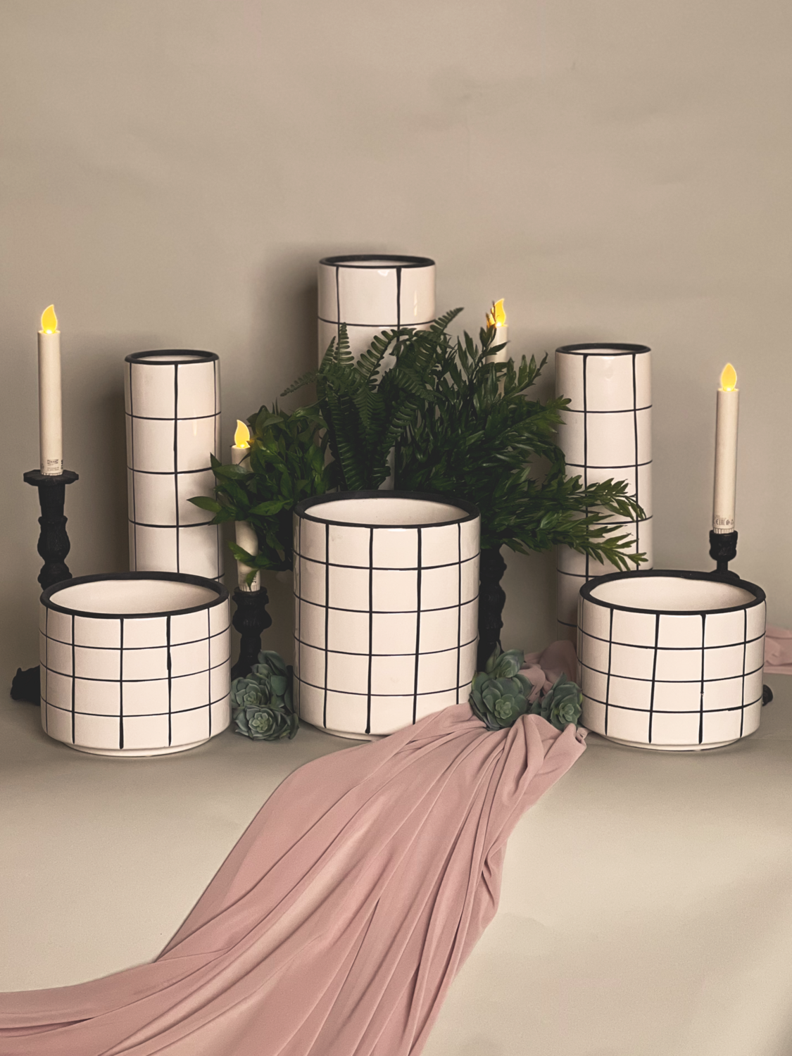 Black &amp; White vase