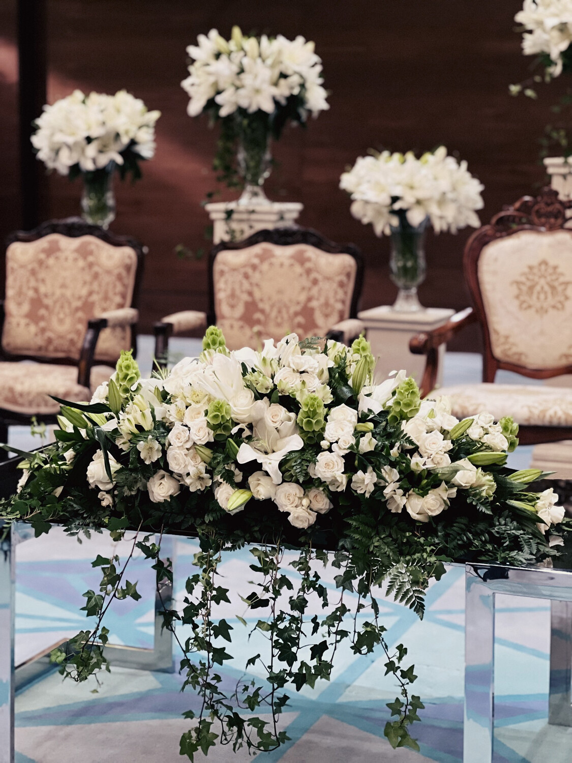 Big table center 