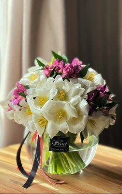 Tulip vase
