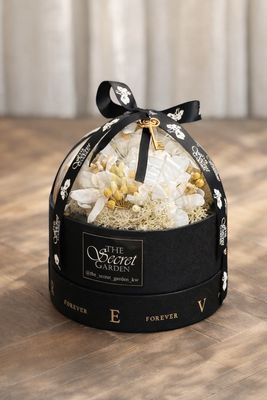  Box Ball (S) (artificial flower with chocolate)