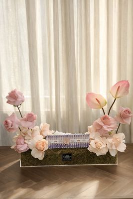 Artificial flower in Acrylic box with money 