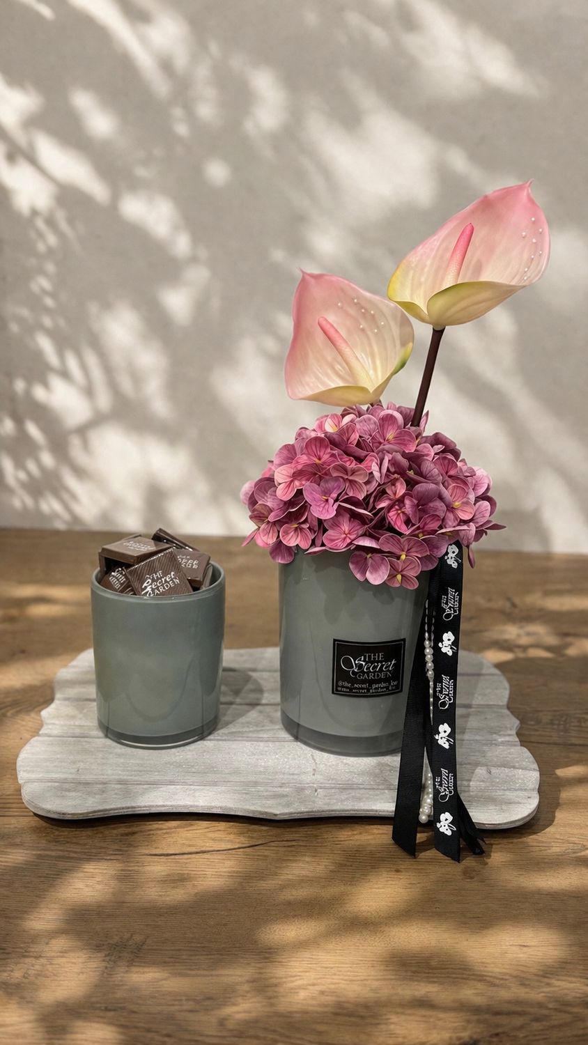 Artificial Flower with chocolate 