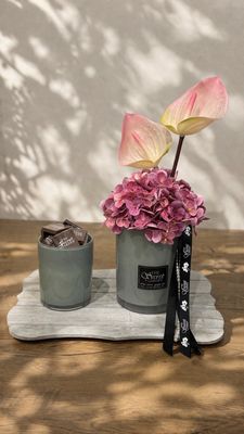 Artificial Flower with chocolate 